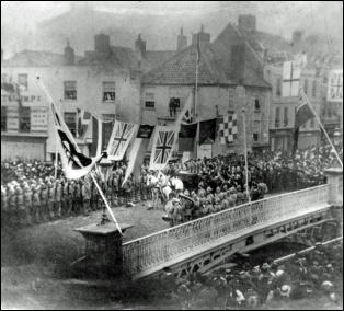 image of the town bridge opening 1883